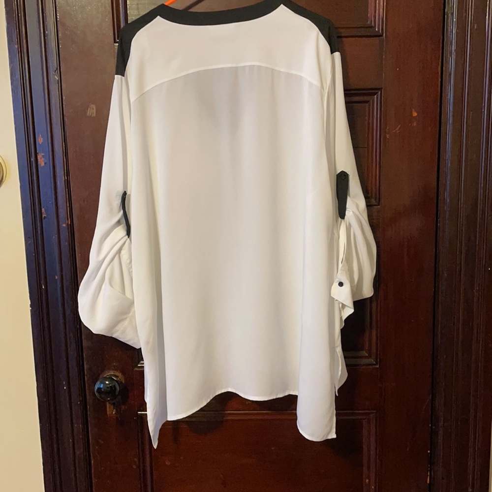 Plus Size Top - Picture 7 of 9